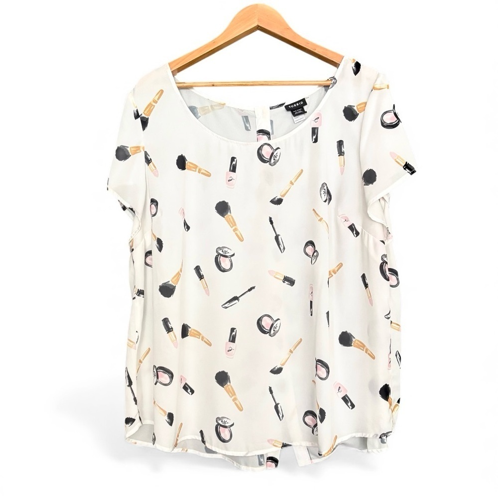 Torrid Makeup Print Blouse Button-Back Top White Size 2 (18/20)